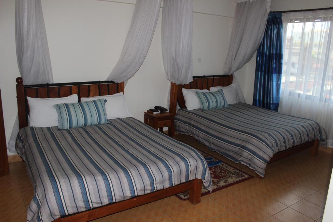 Meru Paramount Exterior foto